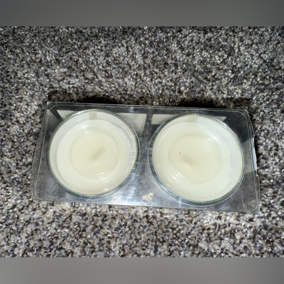 H&M white and gold Polka dots candles NWT - Picture 4 of 7